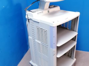 OLYMPUS WM-30 Endoskopiewagen mit Monitorträger