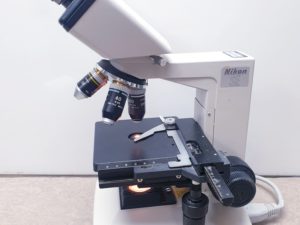 NIKON SE Mikroskop