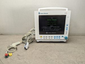 Datex Ohmeda F-CM1 S5 Überwachungsmonitor mit Zubehör
