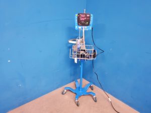 GE Carescape V100 V 100  Patientenmonitor - Fahrbar