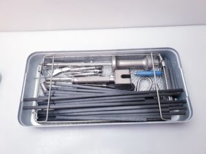 Synthes swiss 394.90 L550 + 394.89 L500  + 394.87 L400  + 85-4667  Op Instrumente