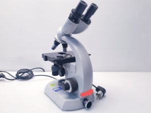 Carl Zeiss Mikroskop 47 34 15  mit 4 Objektiven  10 x