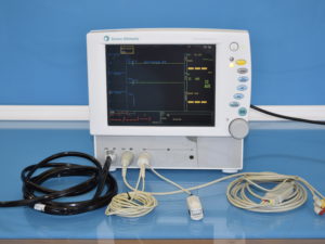 Datex-Ohmeda Cardiocap 5 CARDIOCAP5 Überwachungsmonitor mit Zubehör - defekt