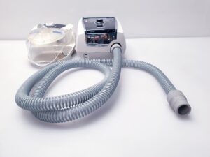 ResMed Stellar 150 24141 Beatmungsgerät + ResMed H4i beheizbarer Atemluftbefeuchter - UNGEPRÜFT