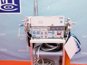 SIEMENS Servo  SV 900 C Beatmungsgerät Inkl. Gestell  mit einer Schublade