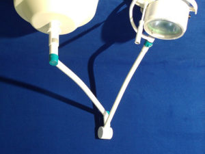 OP Lampe / Untersuchungslampe Dr. Mach 130 Deckenmontage