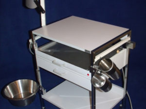 Gyn Instrumentenwagen Wärmeschrank Beistellwagen verschromt