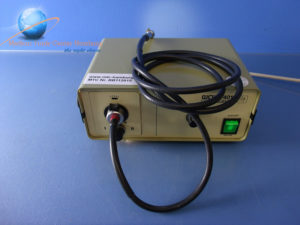 Kaltlichtquelle, Lichtprojektor WOLF 4015 mit Lichtleiter